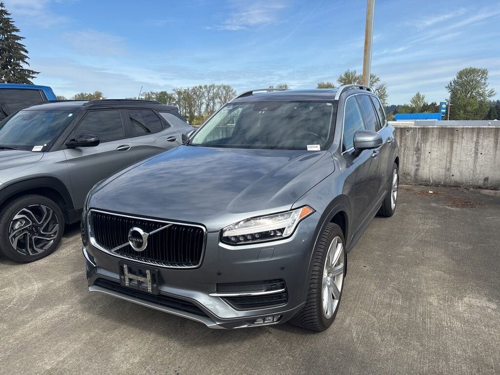 2017 VOLVO XC90