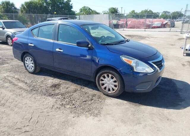 2019 NISSAN Versa