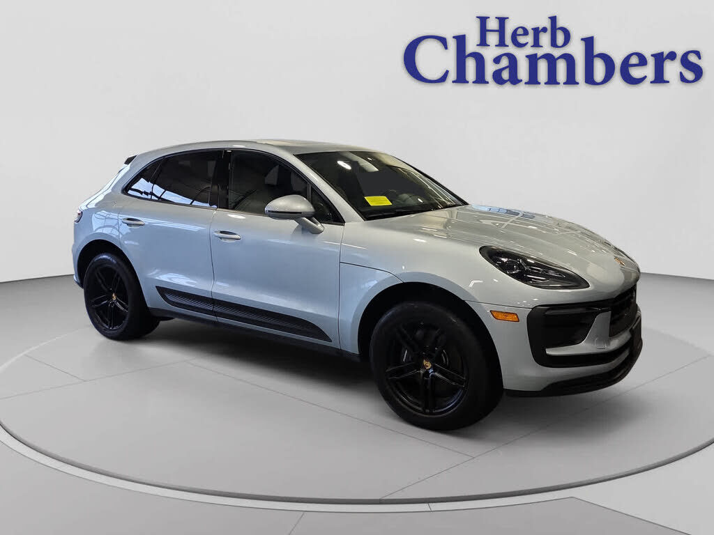 2023 PORSCHE Macan