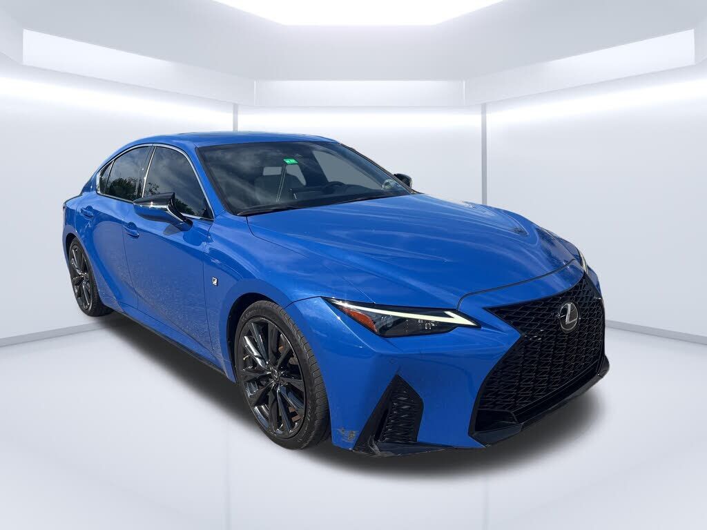 2022 LEXUS IS
