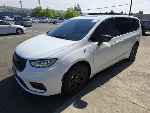 2023 CHRYSLER Pacifica