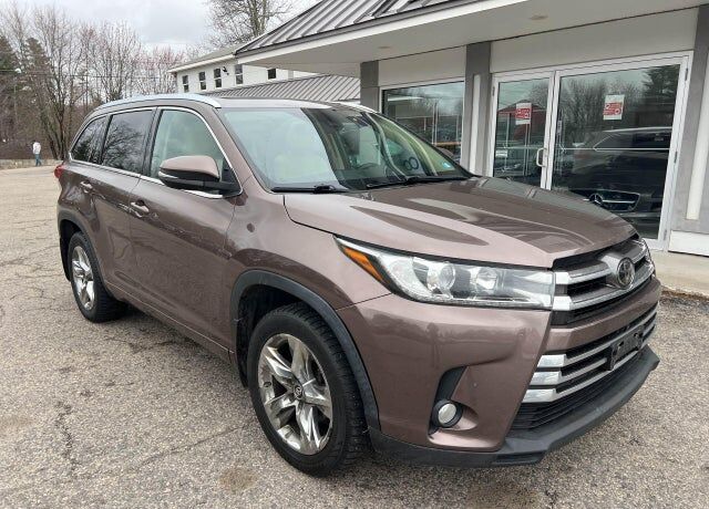 2018 TOYOTA Highlander