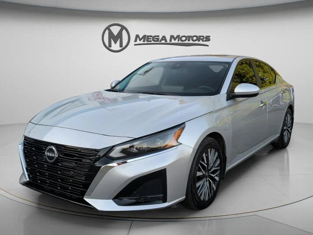 2024 NISSAN Altima