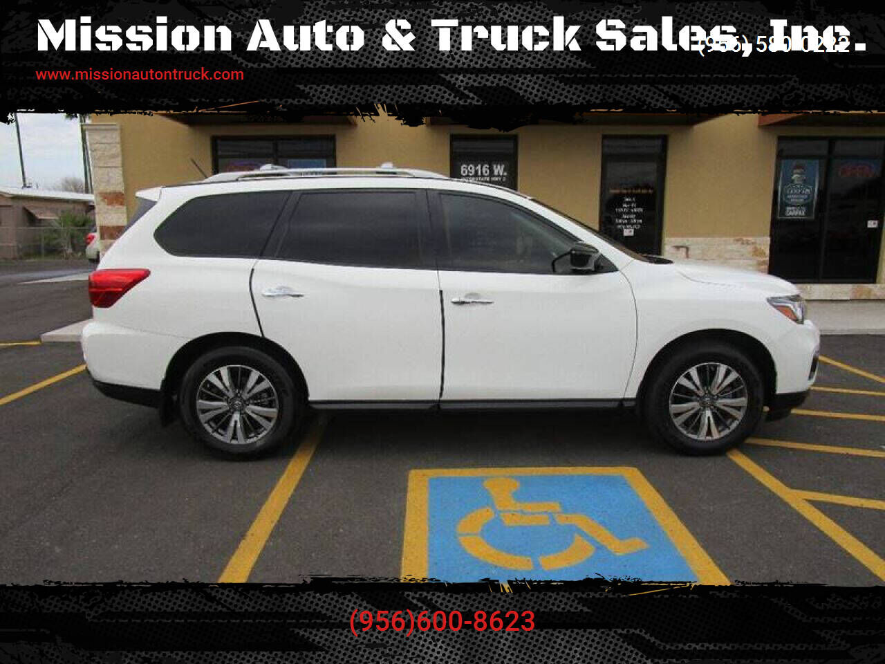 2017 NISSAN Pathfinder