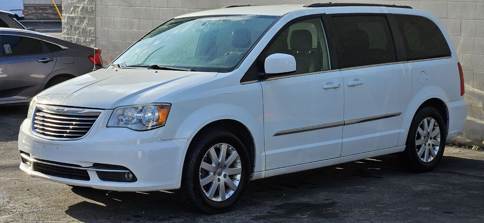2016 CHRYSLER Town and Country