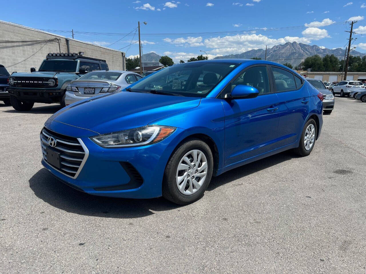 2017 HYUNDAI Elantra