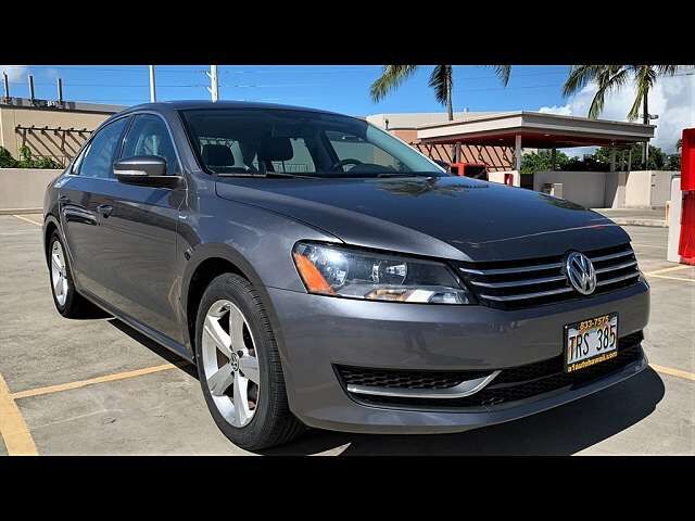2014 VOLKSWAGEN Passat