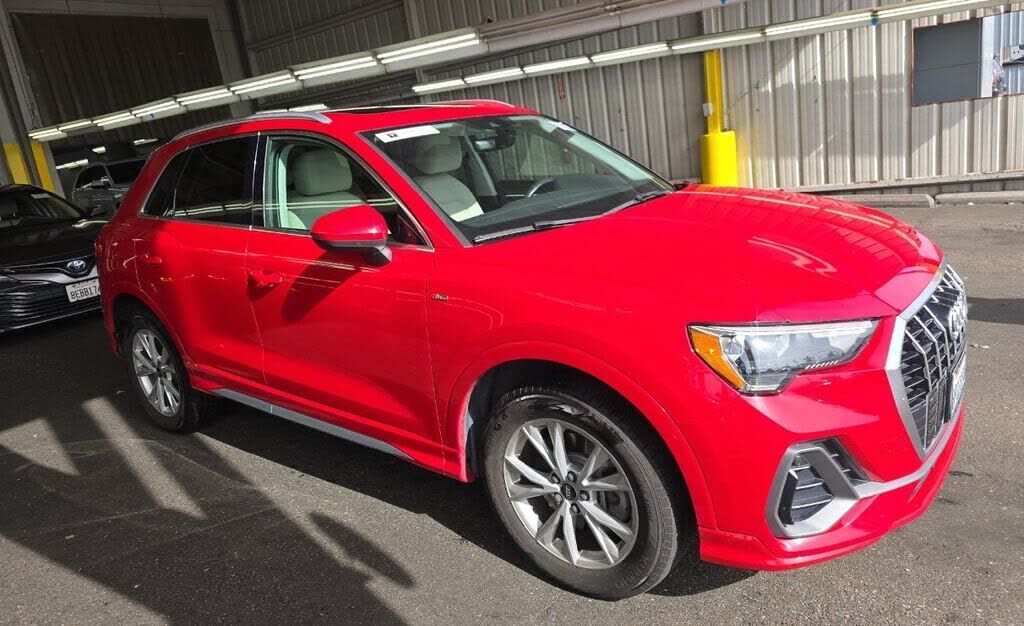 2021 AUDI Q3