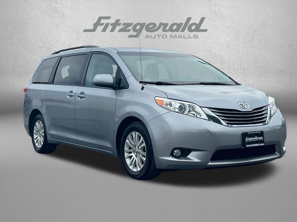 2014 TOYOTA Sienna