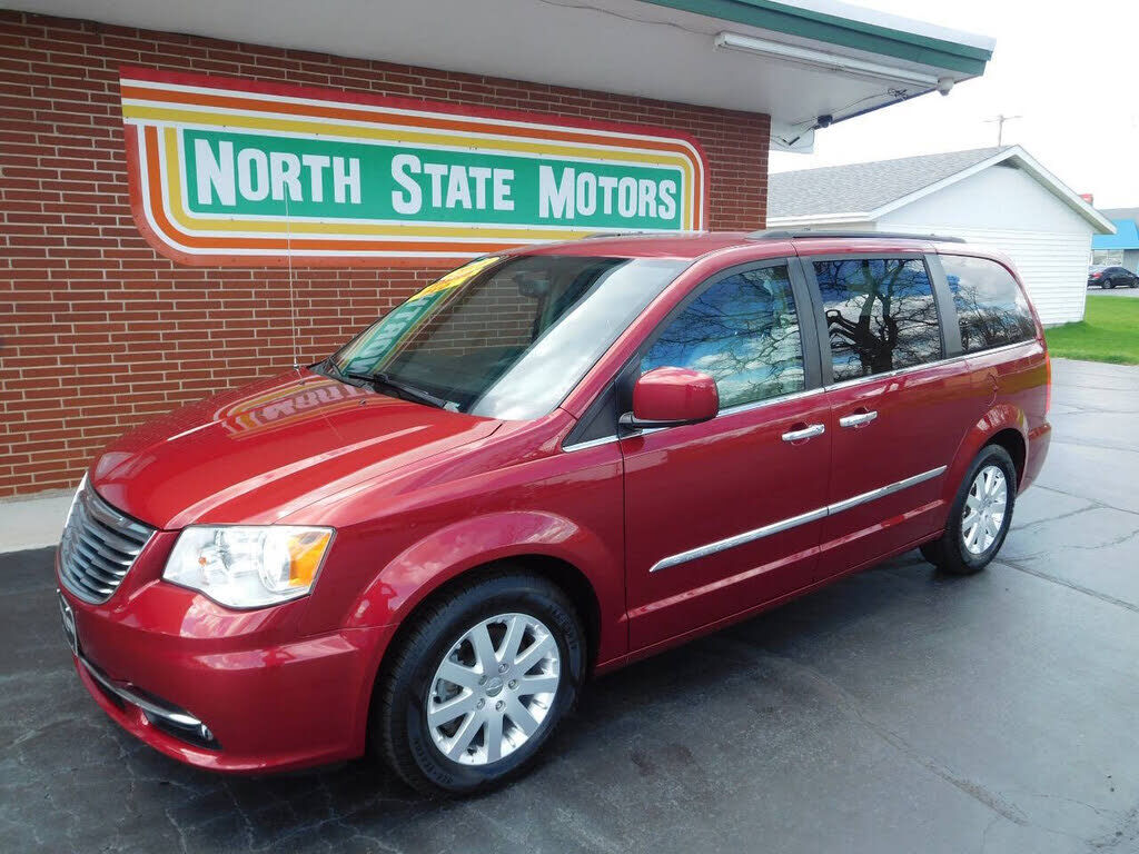2016 CHRYSLER Town and Country