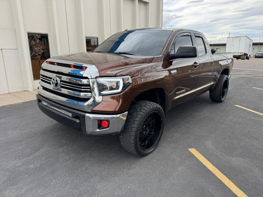 2017 TOYOTA Tundra
