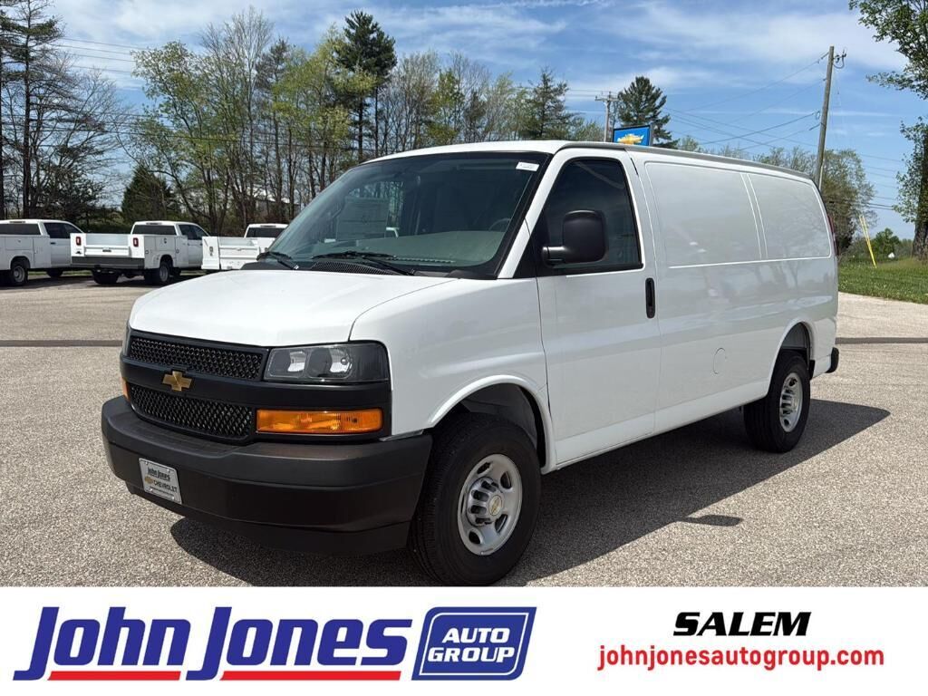 2026 CHEVROLET Express