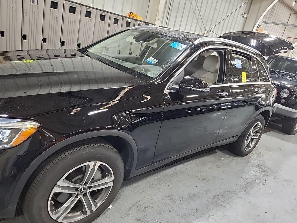 2017 MERCEDES-BENZ GLC-Class