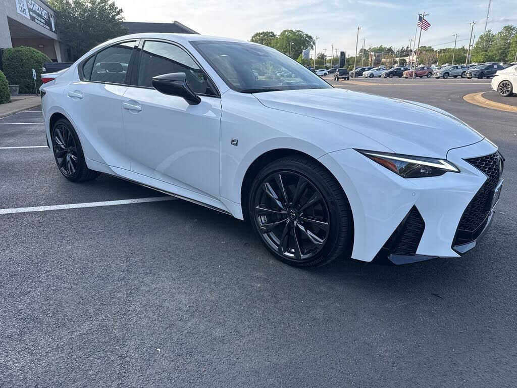 2025 LEXUS IS