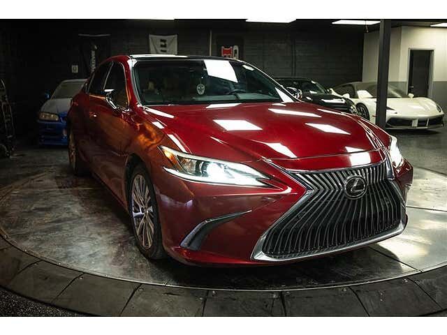 2019 LEXUS ES