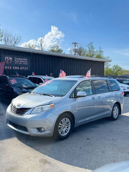 2013 TOYOTA Sienna