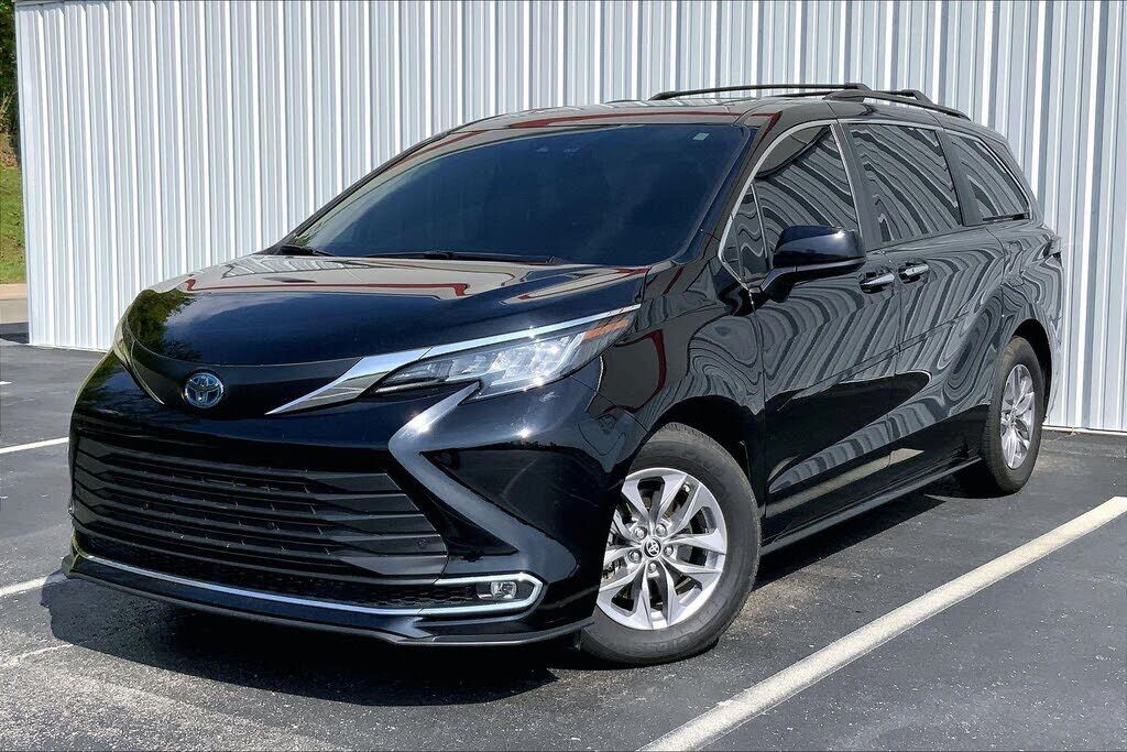 2022 TOYOTA Sienna