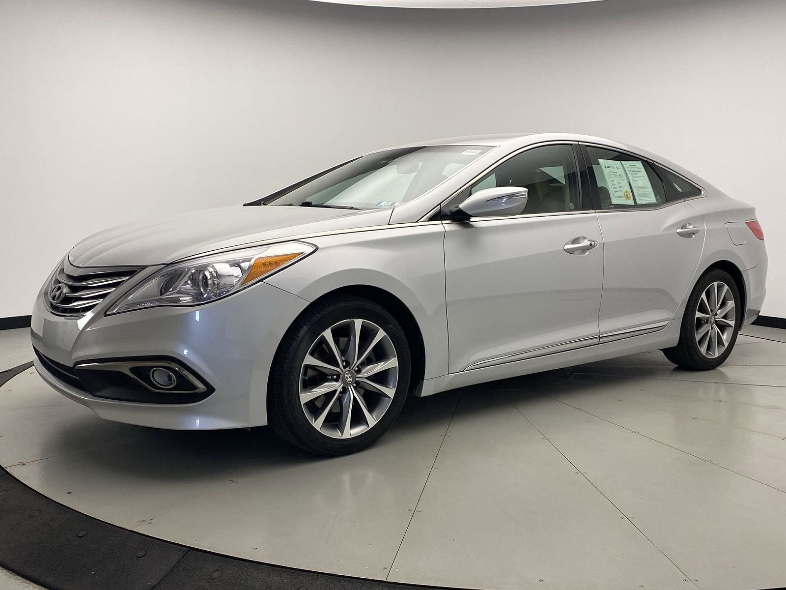 2016 HYUNDAI Azera