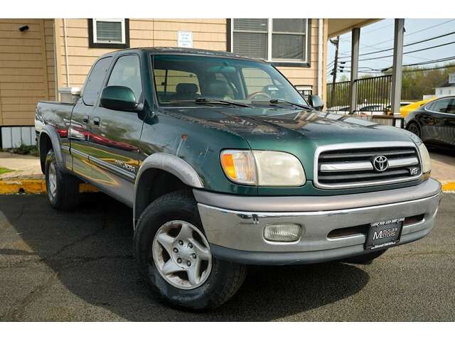 2002 TOYOTA Tundra
