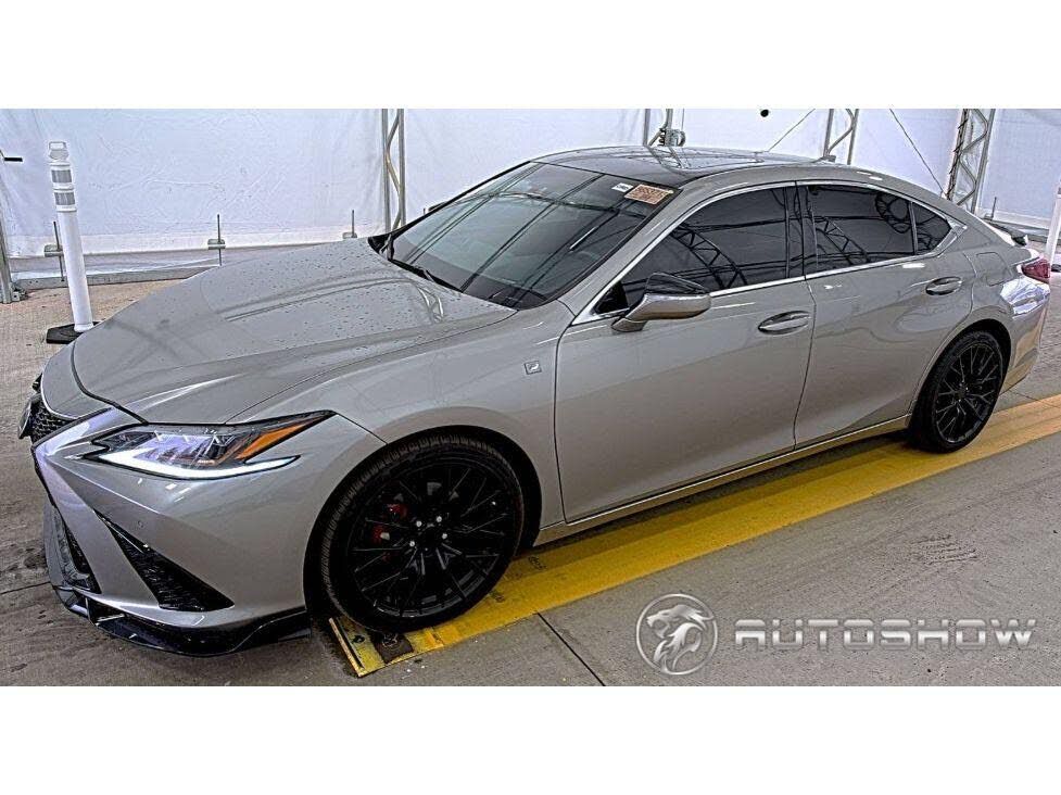 2019 LEXUS ES