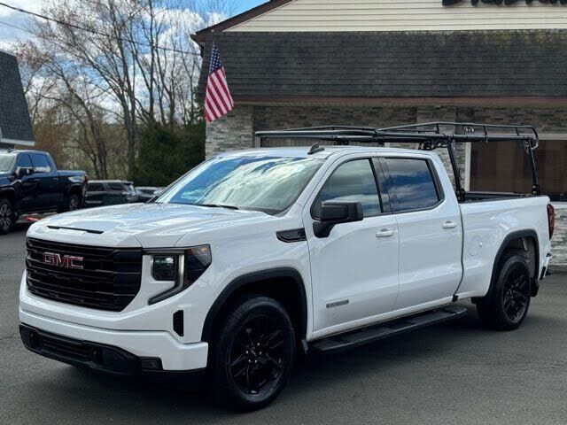 2023 GMC Sierra