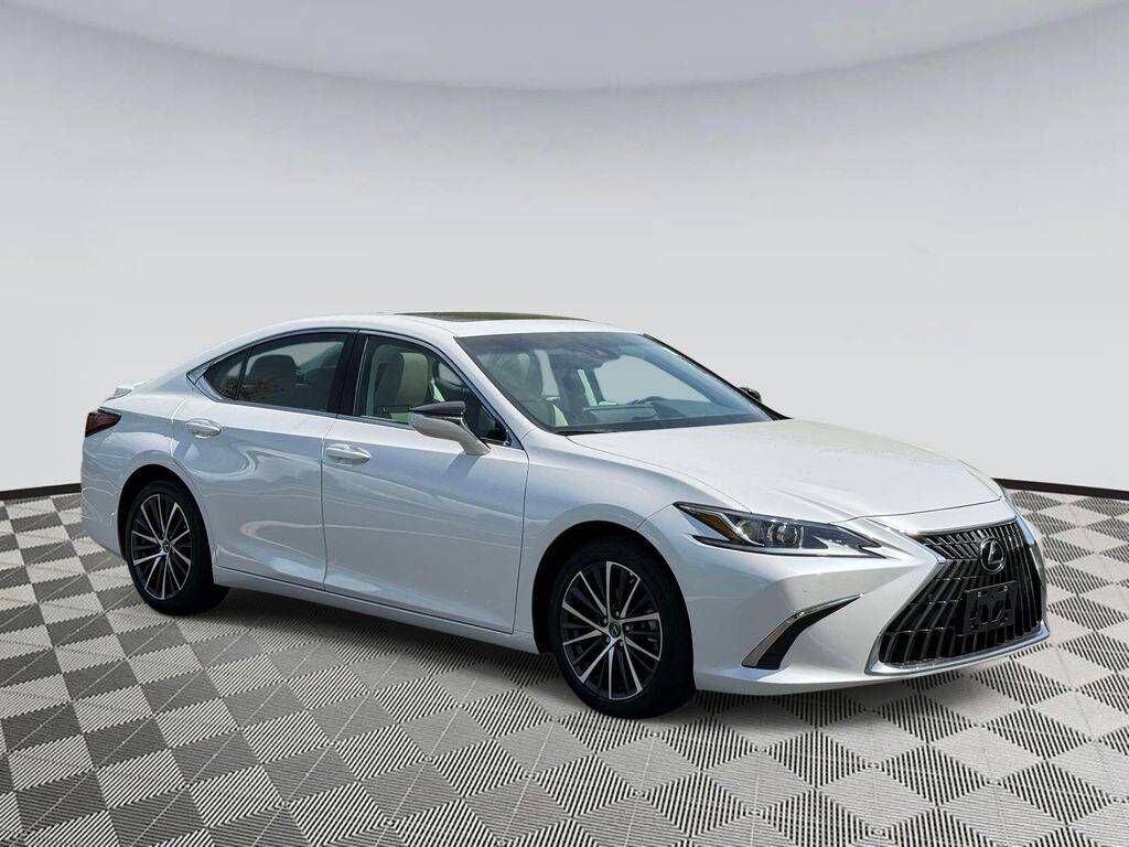 2025 LEXUS ES