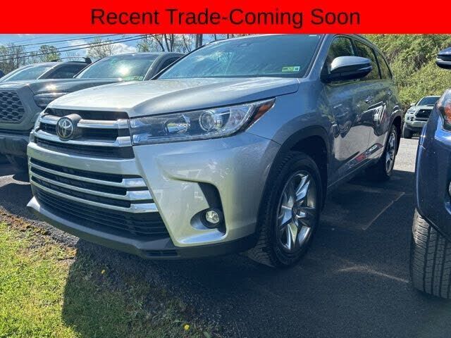 2019 TOYOTA Highlander