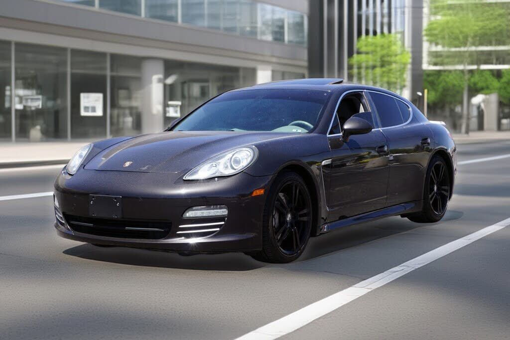2010 PORSCHE Panamera