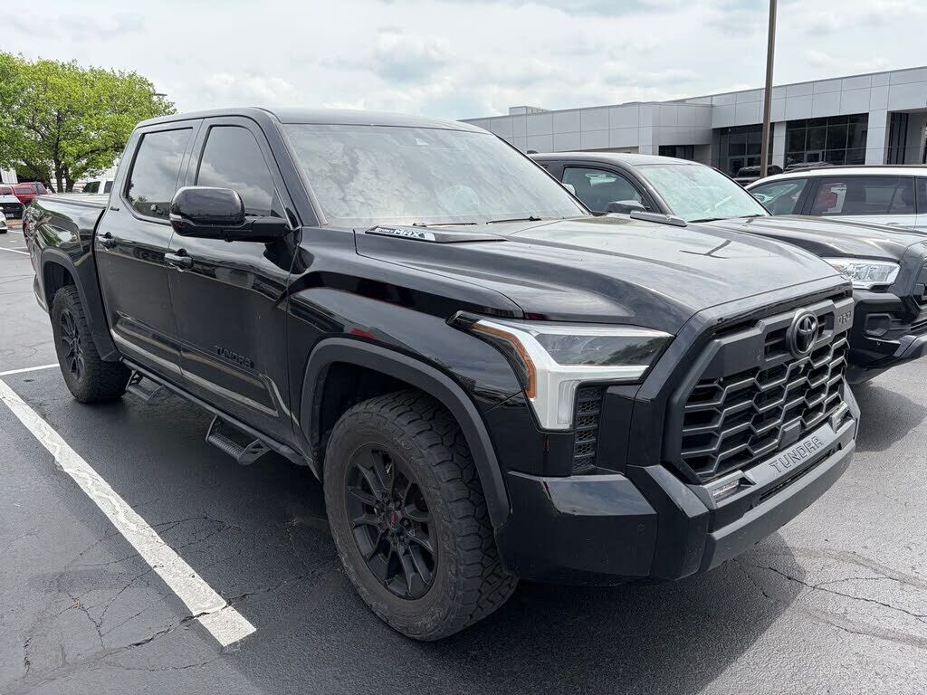 2024 TOYOTA Tundra
