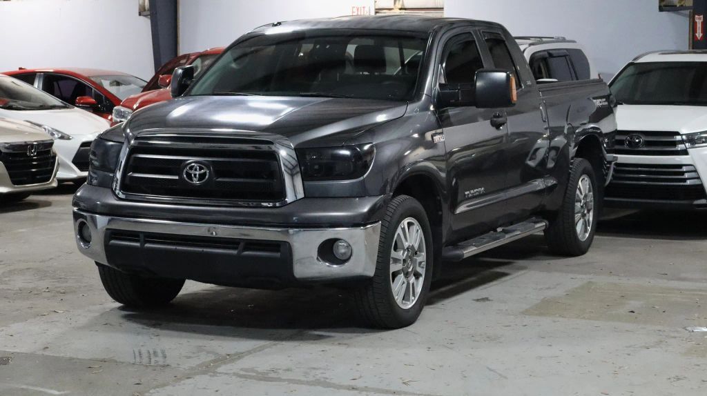 2013 TOYOTA Tundra