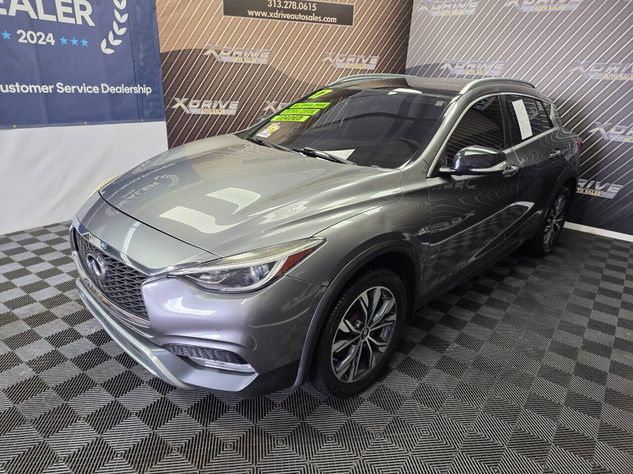 2017 INFINITI QX30