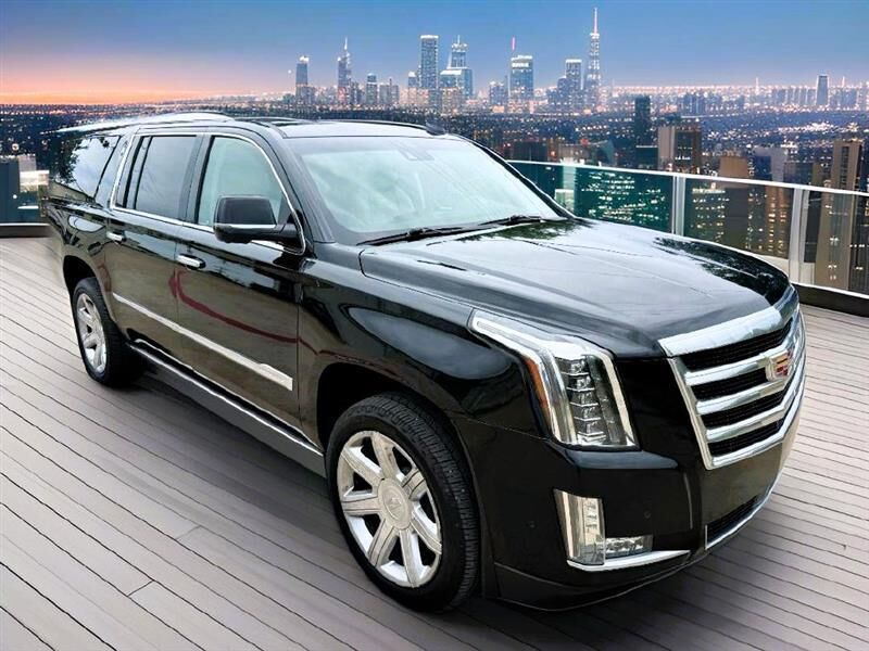 2017 CADILLAC Escalade ESV