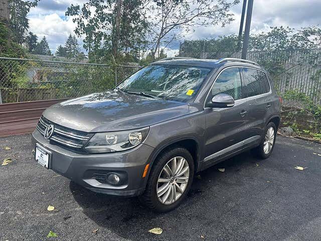 2012 VOLKSWAGEN Tiguan