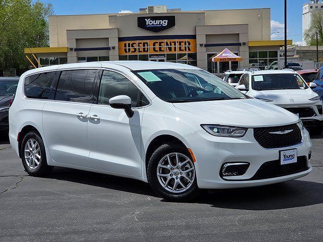 2023 CHRYSLER Pacifica