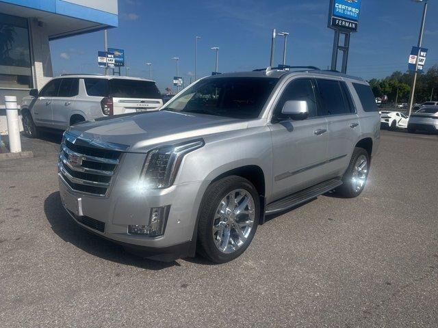 2017 CADILLAC Escalade