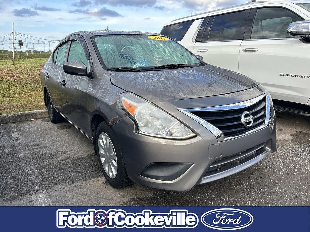 2017 NISSAN Versa