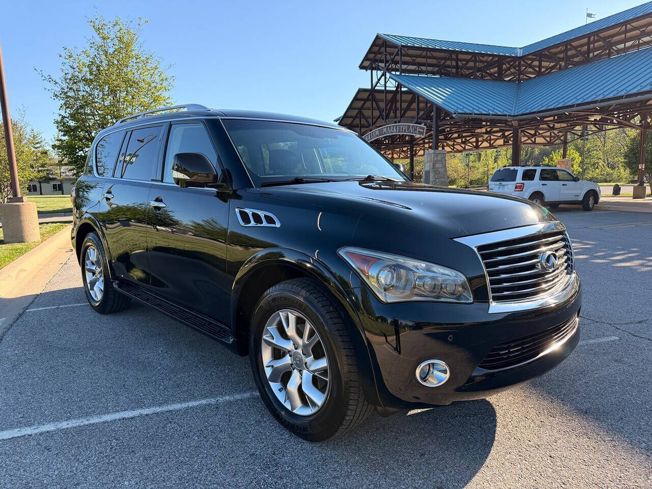 2012 INFINITI QX56