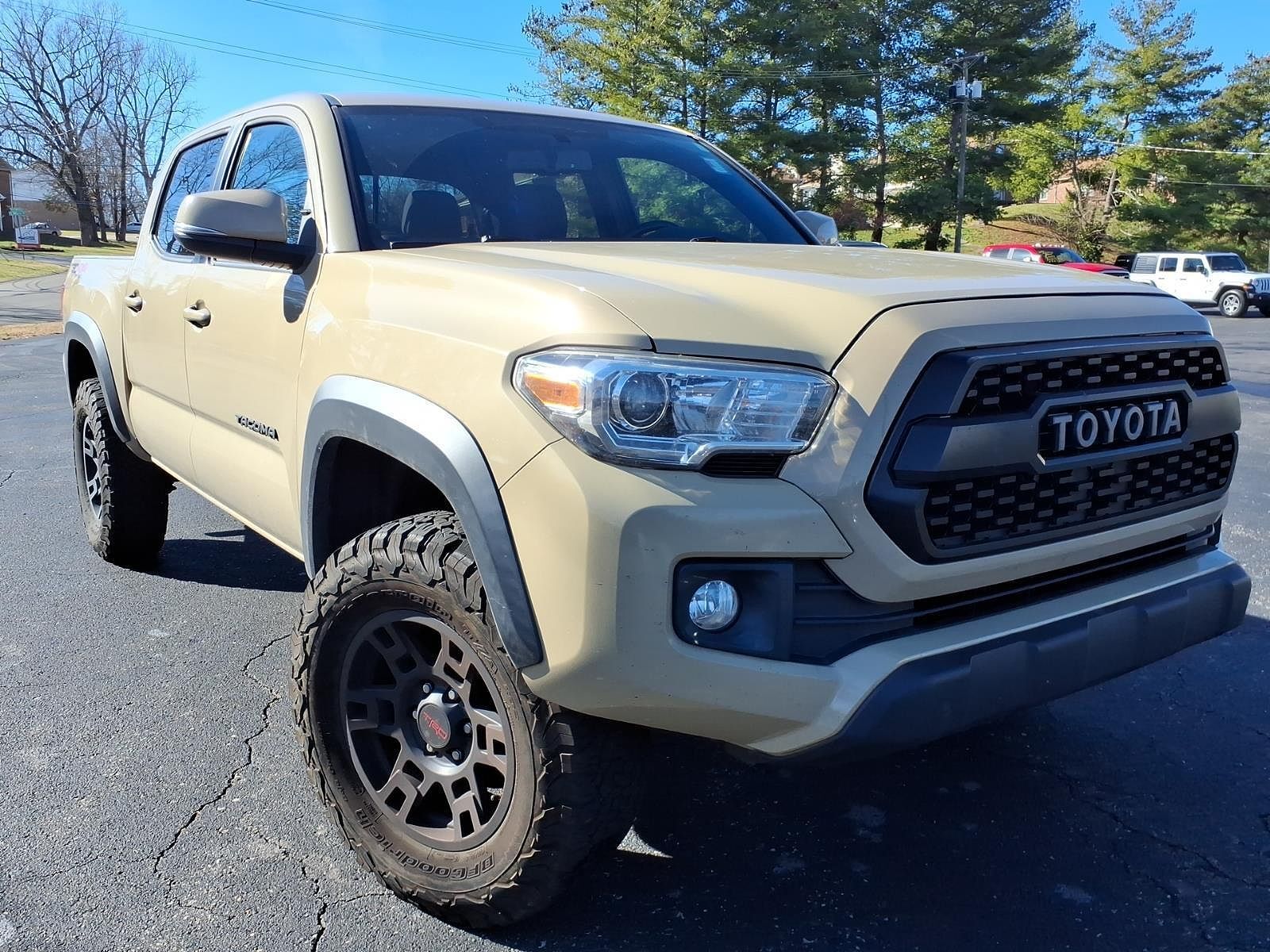 2017 TOYOTA Tacoma