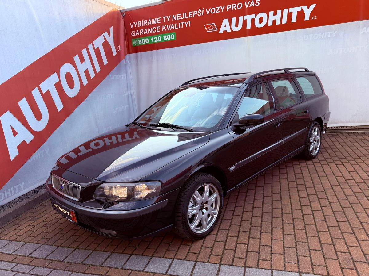 2004 VOLVO V70