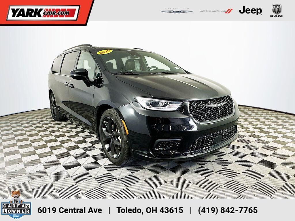 2025 CHRYSLER Pacifica