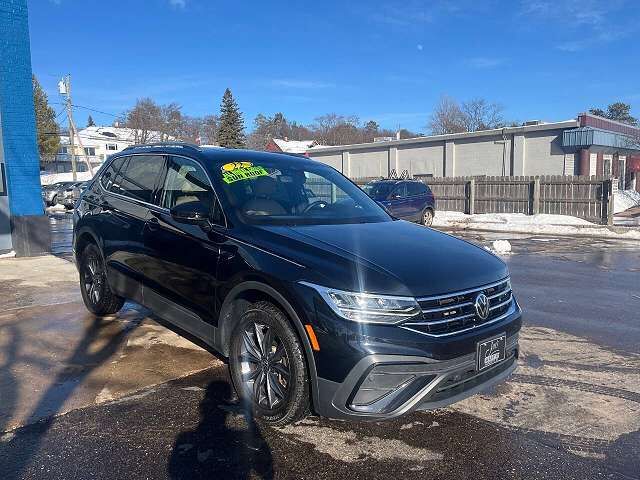 2022 VOLKSWAGEN Tiguan