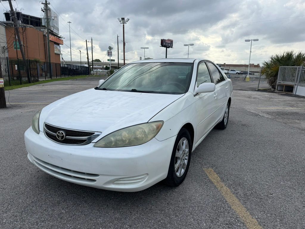 2004 TOYOTA Camry