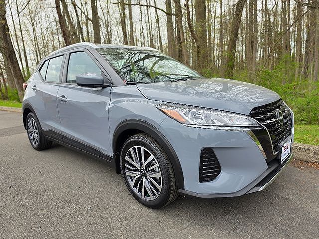 2023 NISSAN Kicks