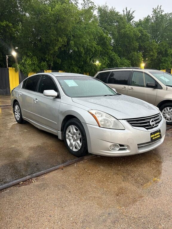 2012 NISSAN Altima