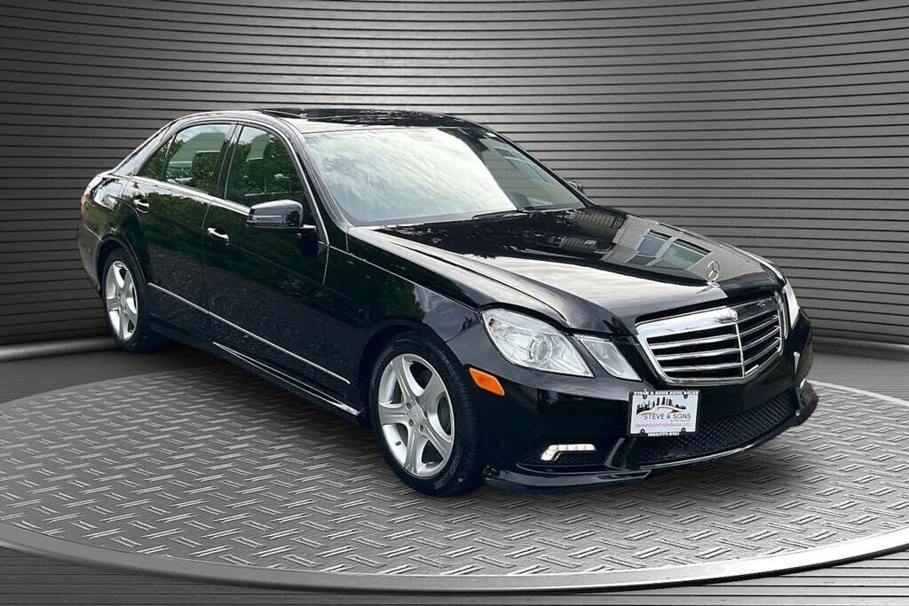 2011 MERCEDES-BENZ E-Class