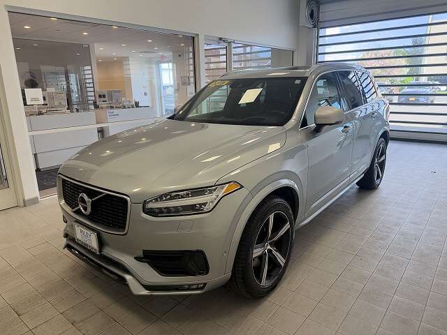2019 VOLVO XC90
