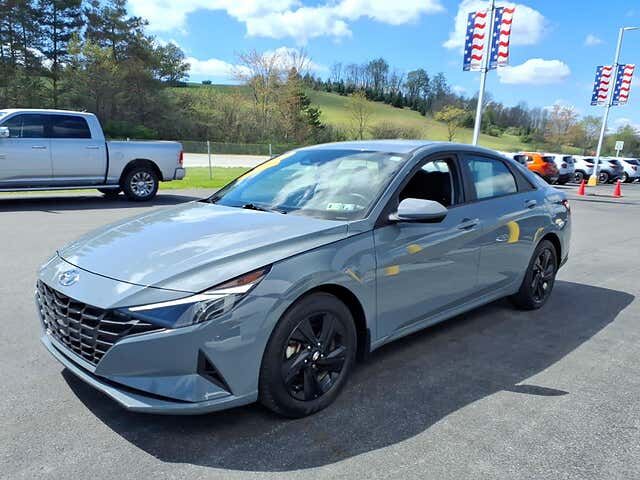 2023 HYUNDAI Elantra