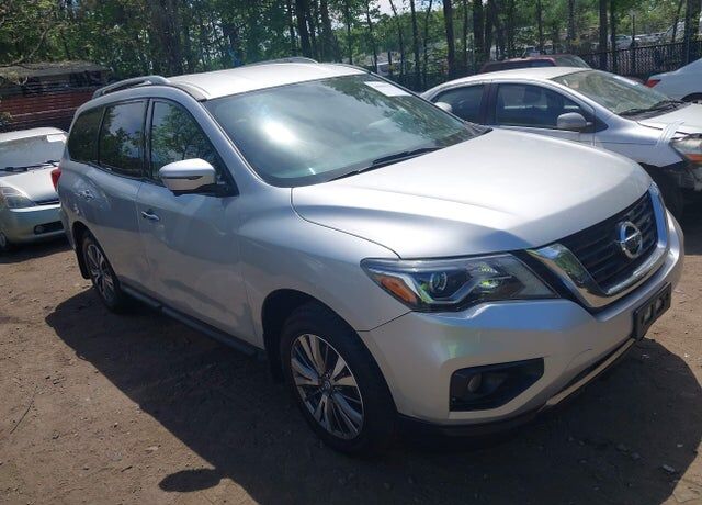 2019 NISSAN Pathfinder