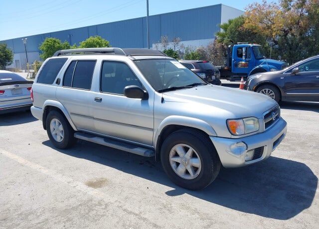 2002 NISSAN Pathfinder