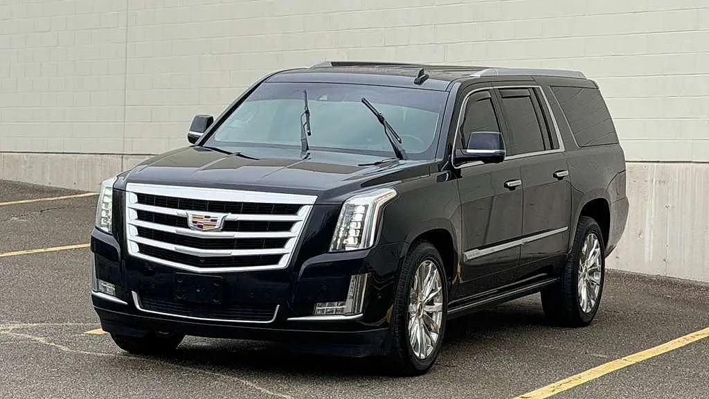 2017 CADILLAC Escalade ESV